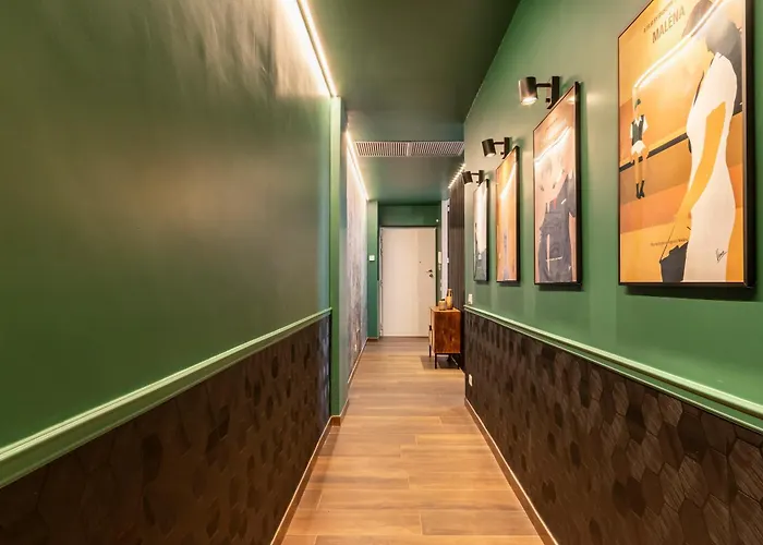 Blooper Cine House Rome