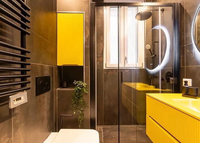 Blooper Cine House Rome